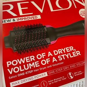 NWOT Revlon power of a dryer brush dry volume styler
